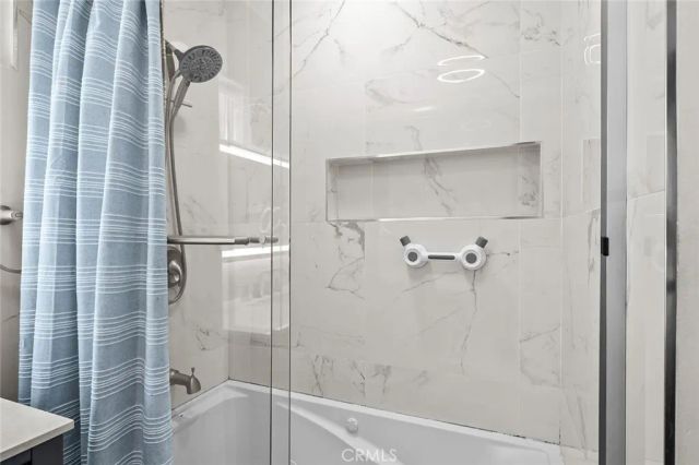 10502 S 8th Place, Inglewood, CA 90303