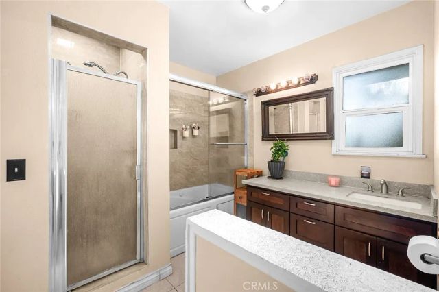 10502 S 8th Place, Inglewood, CA 90303