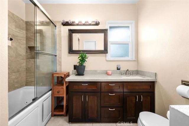 10502 S 8th Place, Inglewood, CA 90303