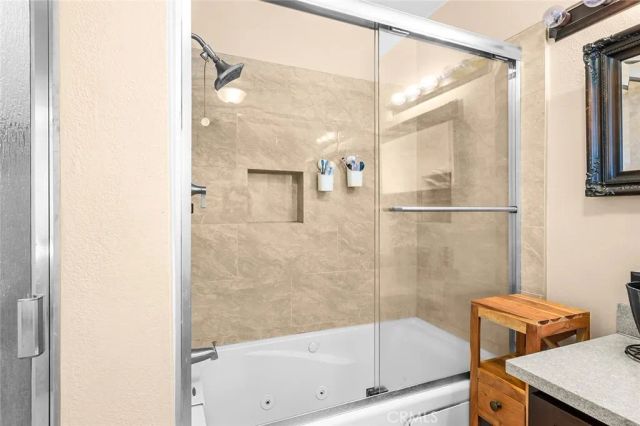 10502 S 8th Place, Inglewood, CA 90303