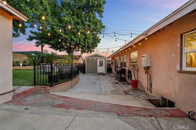 10502 S 8th Place, Inglewood, CA 90303