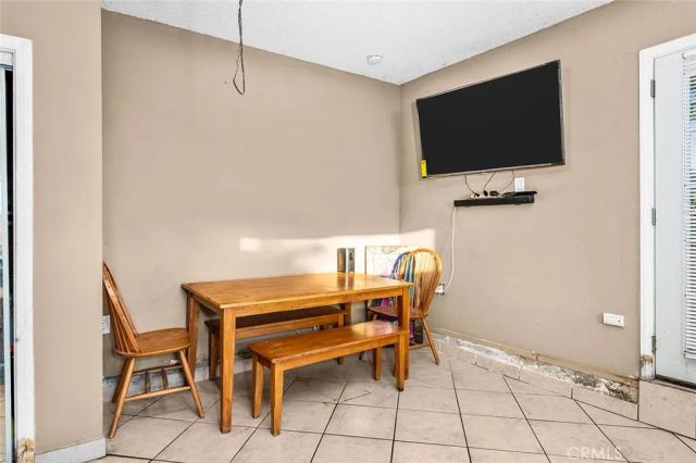 10502 S 8th Place, Inglewood, CA 90303
