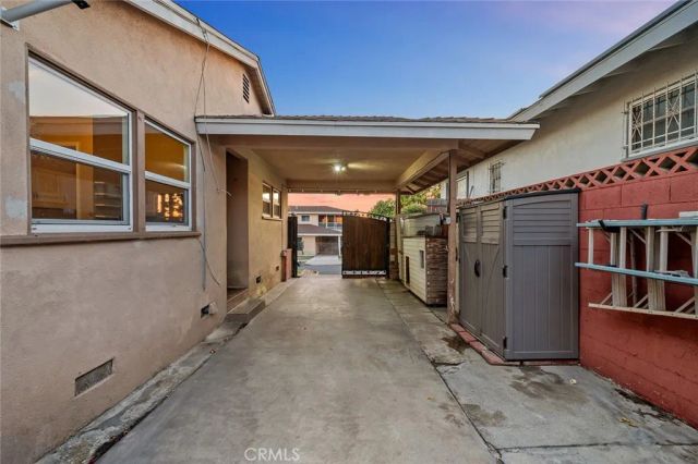 10502 S 8th Place, Inglewood, CA 90303