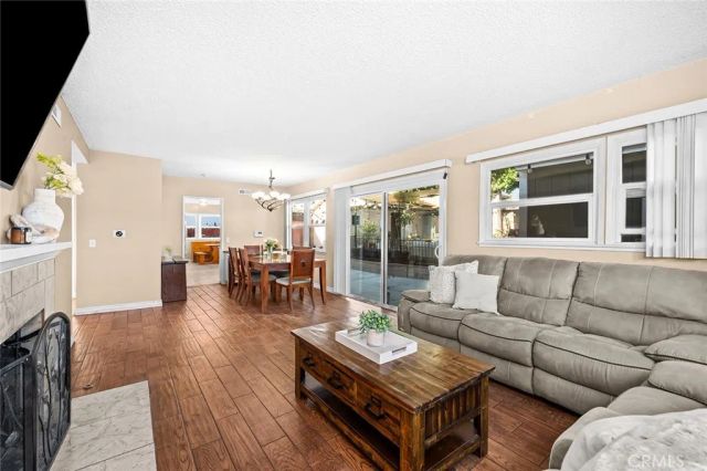10502 S 8th Place, Inglewood, CA 90303