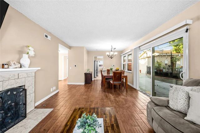 10502 S 8th Place, Inglewood, CA 90303