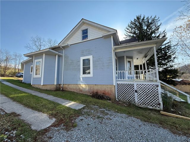 3256 Constitution Blvd, Blaine Twp, PA 15323