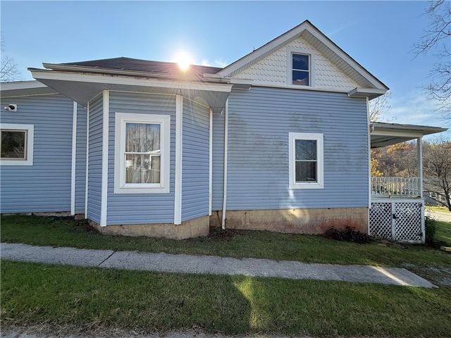 3256 Constitution Blvd, Blaine Twp, PA 15323