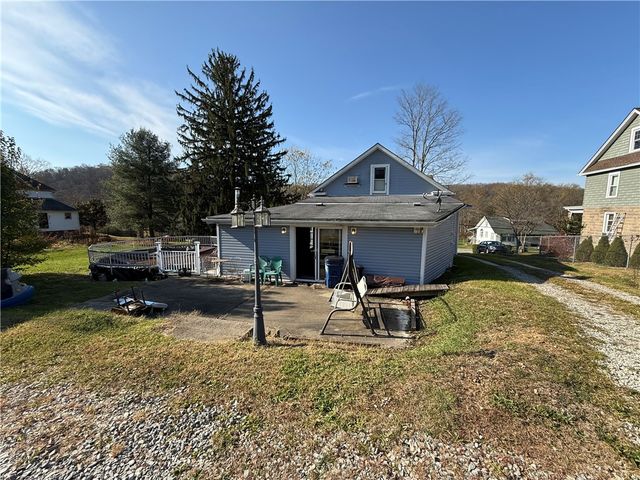 3256 Constitution Blvd, Blaine Twp, PA 15323