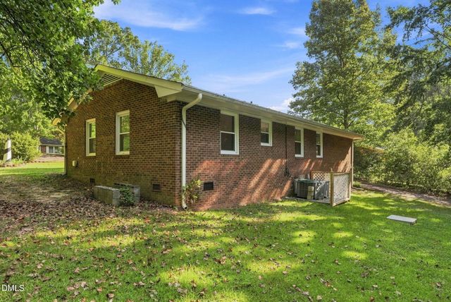 1512 Carroll Heights Road, Zebulon, NC 27597