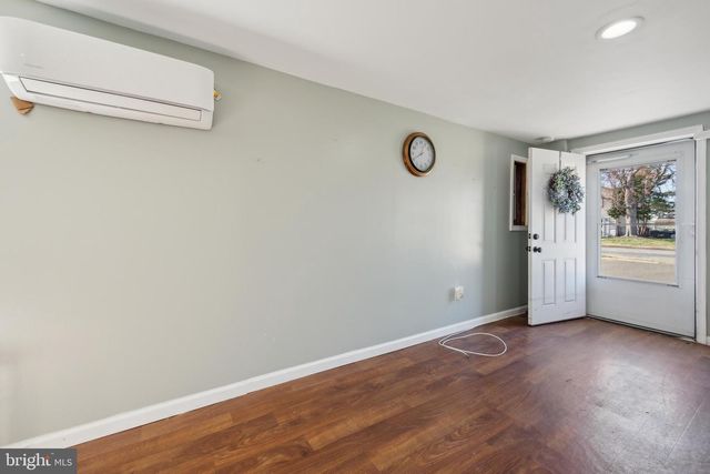 518 GREENWOOD AVE, Delran, NJ 08075