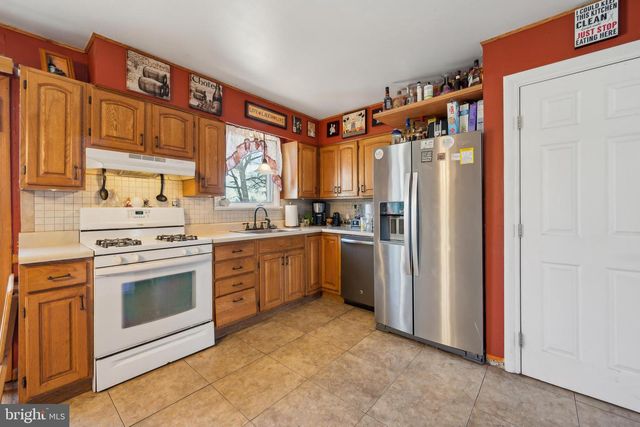 518 GREENWOOD AVE, Delran, NJ 08075