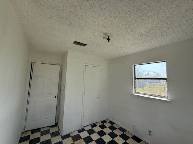 1605 E 10th Avenue, Corsicana, TX 75110