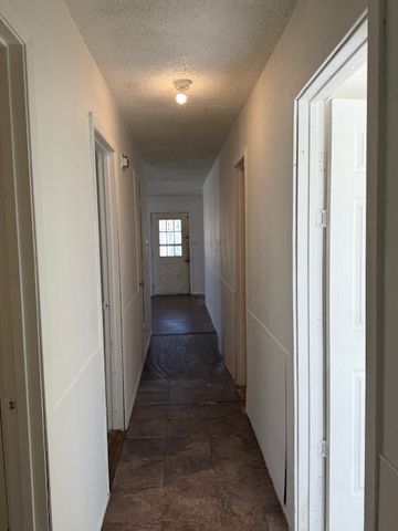 1605 E 10th Avenue, Corsicana, TX 75110