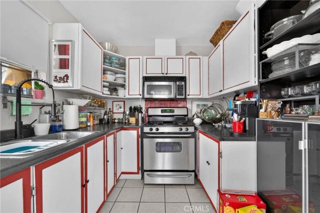 400 West Maple Street, Compton, CA 90220