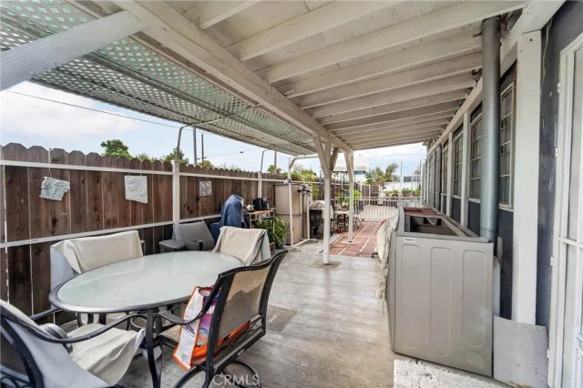 400 West Maple Street, Compton, CA 90220