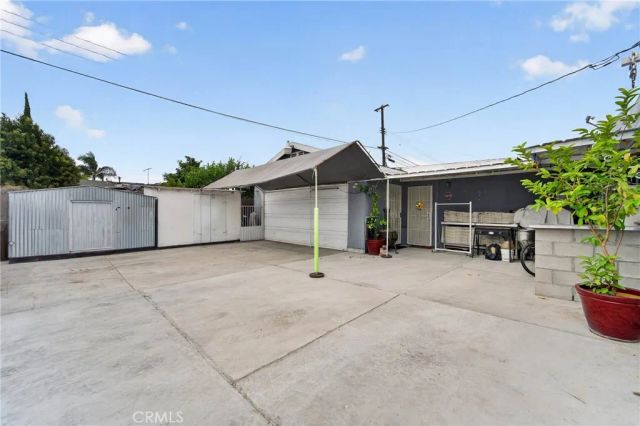 400 West Maple Street, Compton, CA 90220