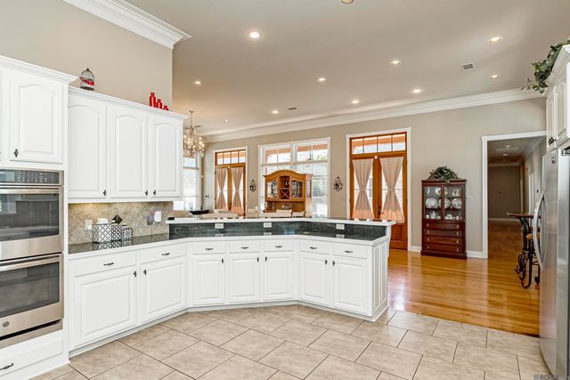 2402 S Turnberry Ave, Zachary, LA 70791