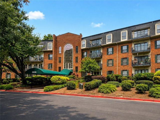 28402 Plantation Drive NE, Atlanta, GA 30324