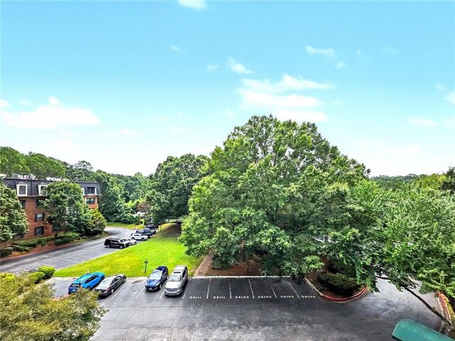 28402 Plantation Drive NE, Atlanta, GA 30324