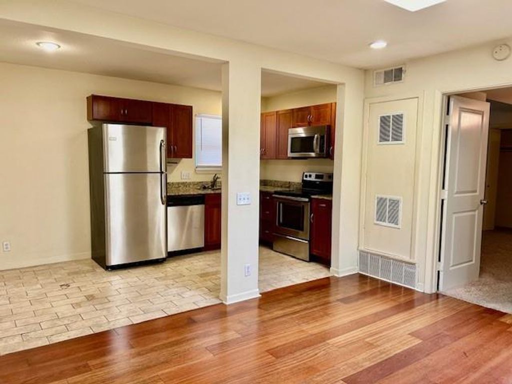 2800 Cole ST C204, Austin, TX 78705