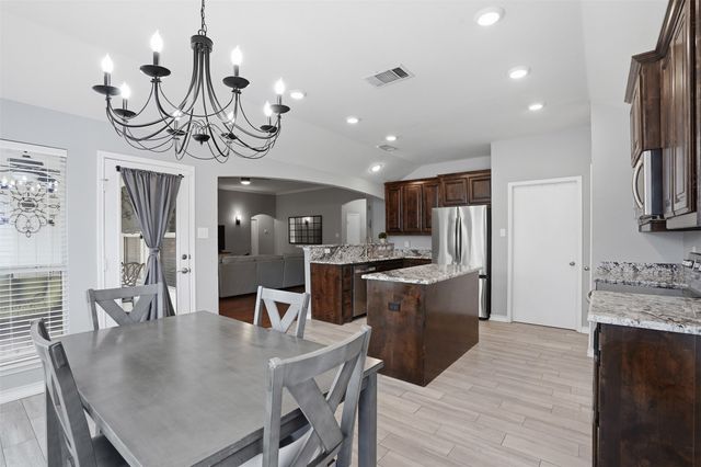 924 Crowder Drive, Crowley, TX 76036