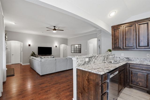 924 Crowder Drive, Crowley, TX 76036