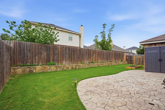 924 Crowder Drive, Crowley, TX 76036