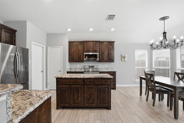 924 Crowder Drive, Crowley, TX 76036