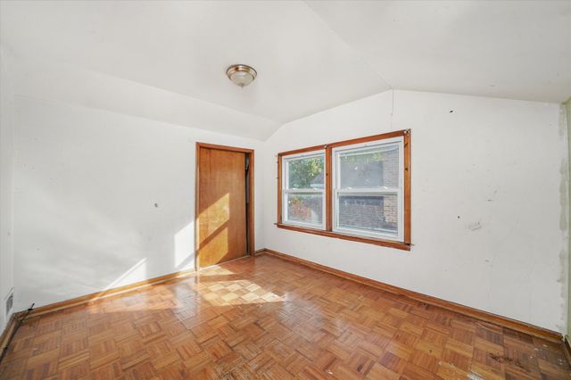 1430 S 10th Avenue, Maywood, IL 60153