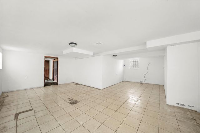 1430 S 10th Avenue, Maywood, IL 60153