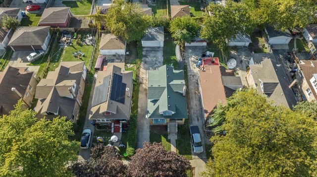 1430 S 10th Avenue, Maywood, IL 60153