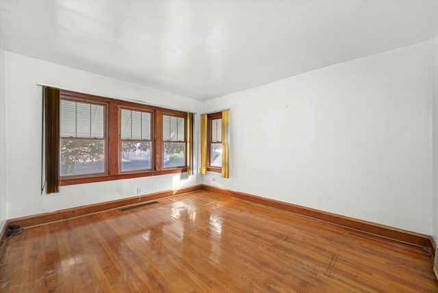 1430 S 10th Avenue, Maywood, IL 60153