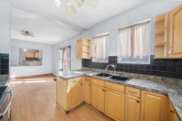 1430 S 10th Avenue, Maywood, IL 60153