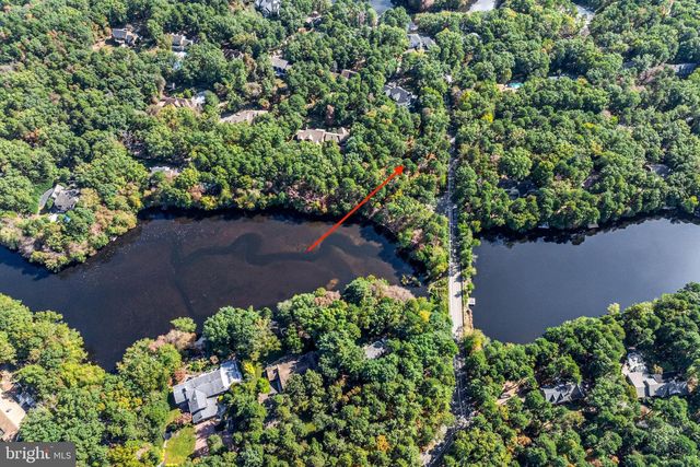 100 HINCHMAN ROAD, Medford, NJ 08055