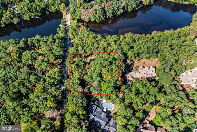 100 HINCHMAN ROAD, Medford, NJ 08055