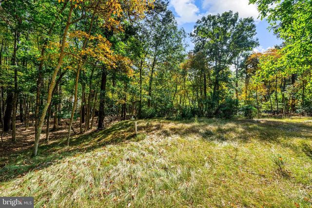 100 HINCHMAN ROAD, Medford, NJ 08055