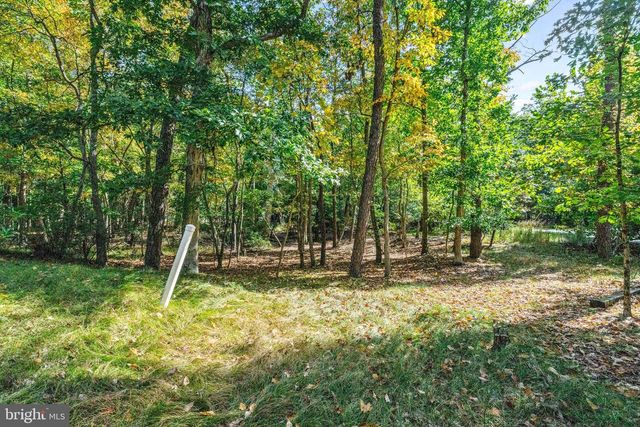 100 HINCHMAN ROAD, Medford, NJ 08055
