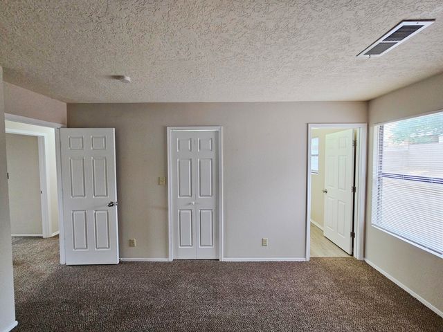 1905 ROANOKE Drive NE, Rio Rancho, NM 87144