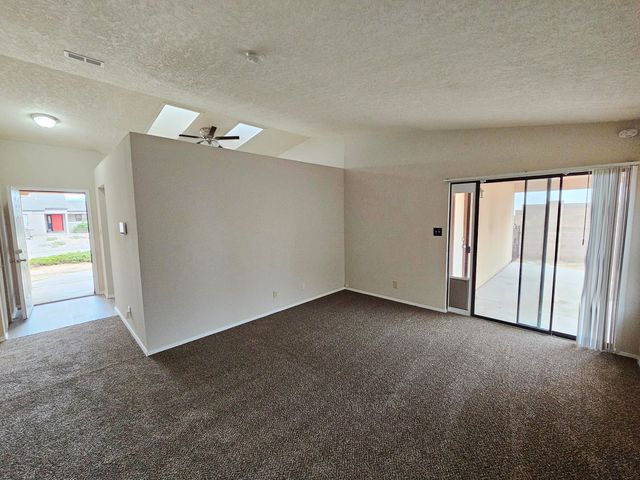 1905 ROANOKE Drive NE, Rio Rancho, NM 87144
