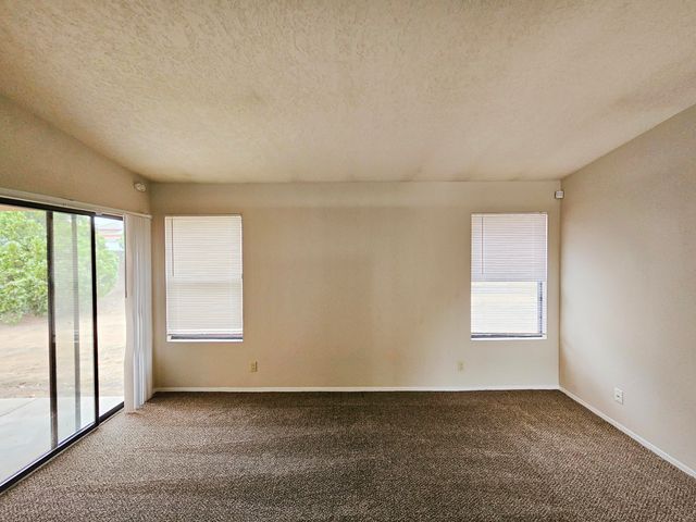 1905 ROANOKE Drive NE, Rio Rancho, NM 87144