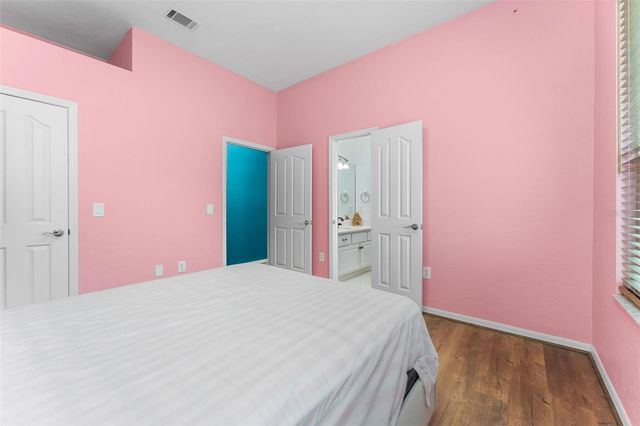 11520 NW 8TH LANE, Gainesville, FL 32606