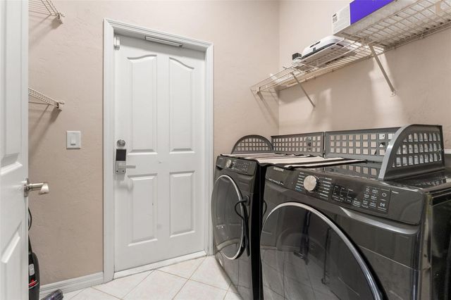 11520 NW 8TH LANE, Gainesville, FL 32606