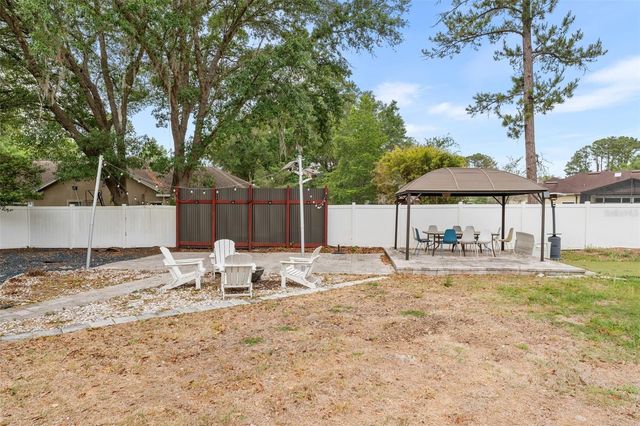 11520 NW 8TH LANE, Gainesville, FL 32606