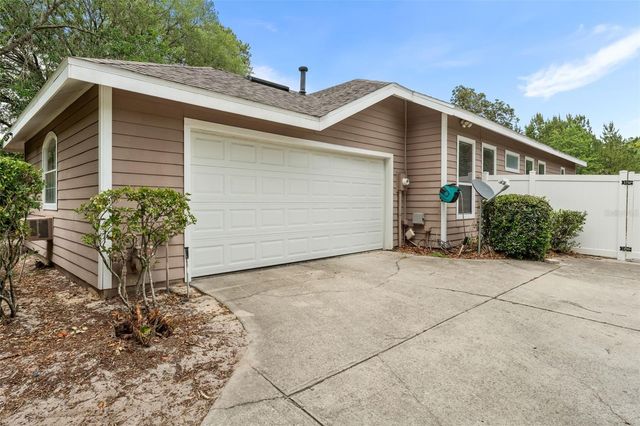 11520 NW 8TH LANE, Gainesville, FL 32606