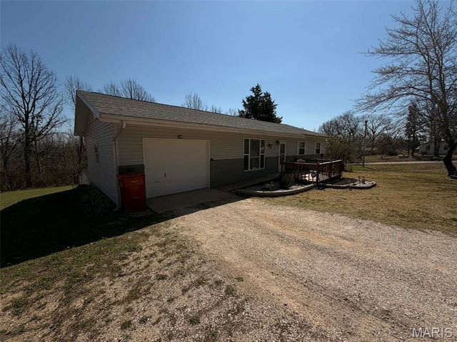 21624 Highway Y, St Robert, MO 65584