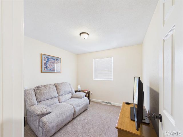 21624 Highway Y, St Robert, MO 65584