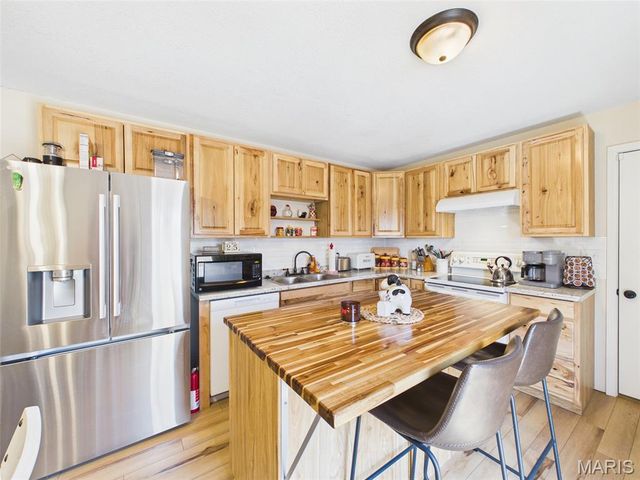 21624 Highway Y, St Robert, MO 65584