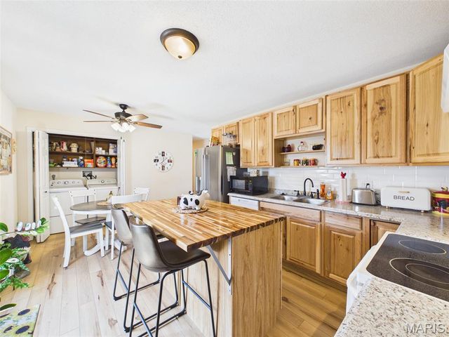 21624 Highway Y, St Robert, MO 65584