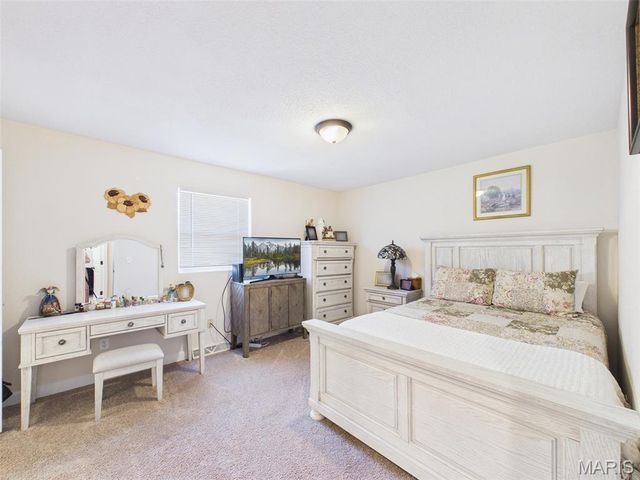 21624 Highway Y, St Robert, MO 65584