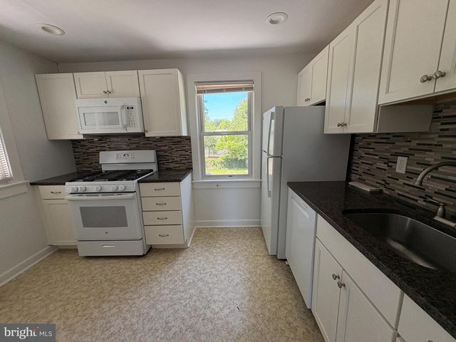 526 PINGREE AVE, Trenton, NJ 08618